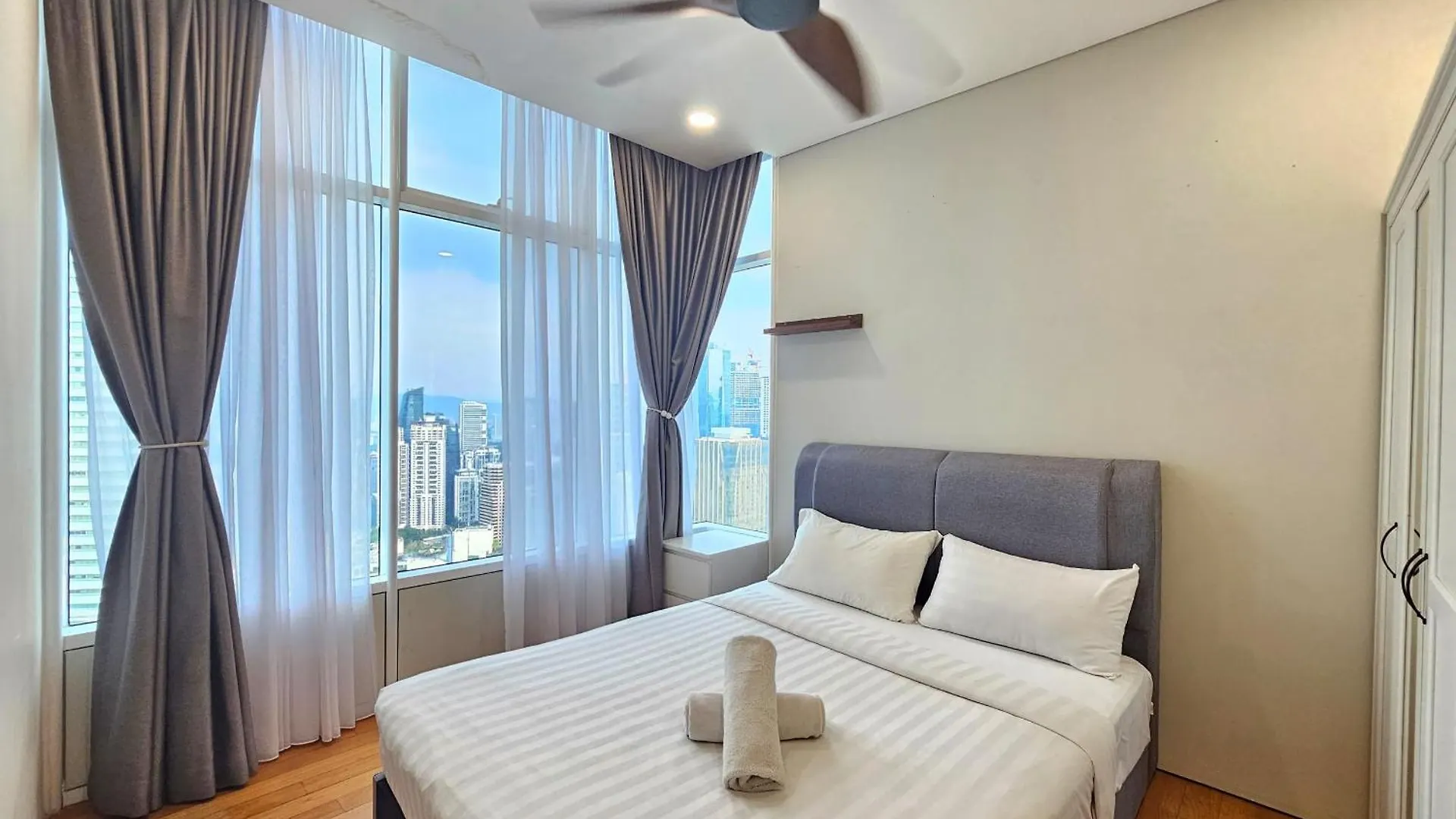 Sky Suites Klcc 쿠알라룸푸르 말레이시아