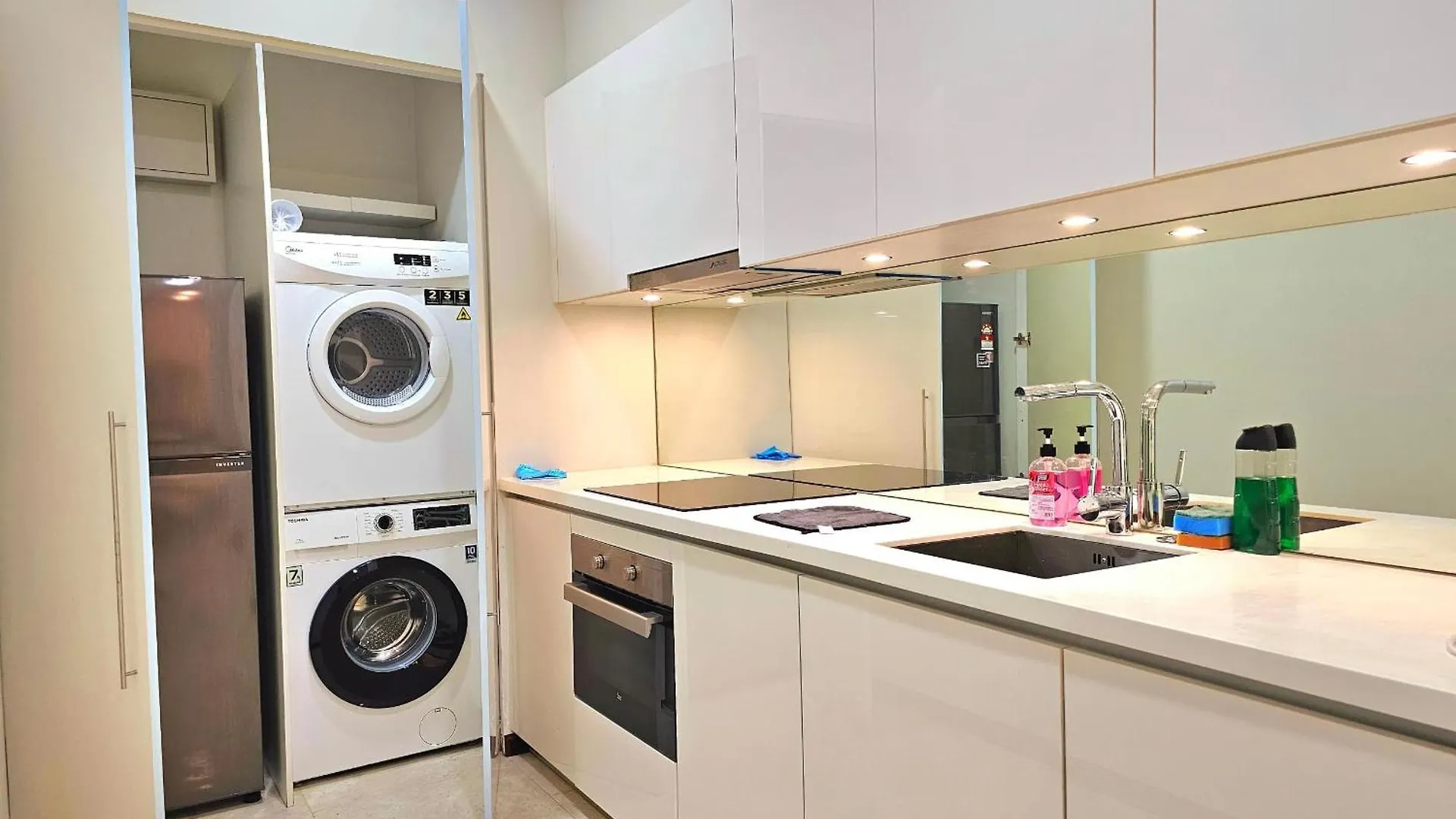 Sky Suites Klcc 쿠알라룸푸르 말레이시아